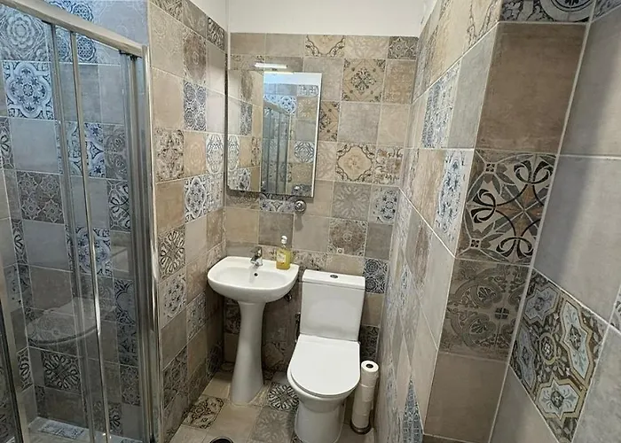 Hotel Rozna Dolina Liubliana